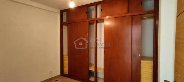 Casa independiente en calle Parra