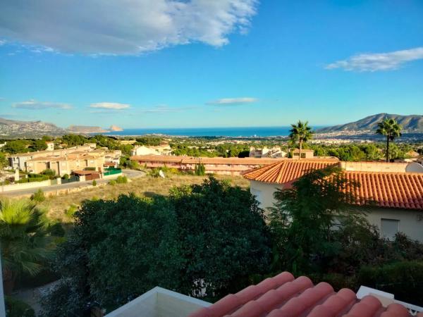 Chalet pareado en calle Serra Bernia