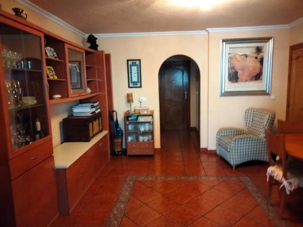 Chalet pareado en calle Serra Bernia