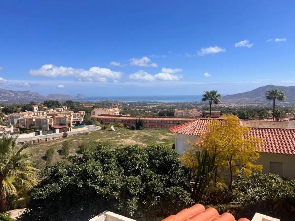 Chalet pareado en calle Serra Bernia