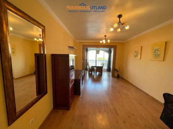 Chalet adosado en calle Torrevieja, 14