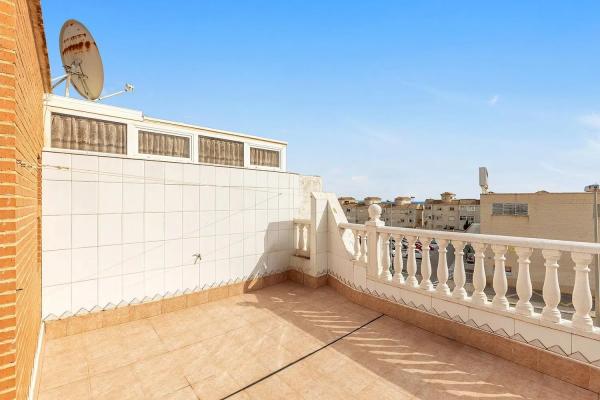 Chalet adosado en avenida de Londres s/n