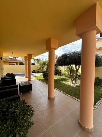 Casa independiente en calle de Londres, 3