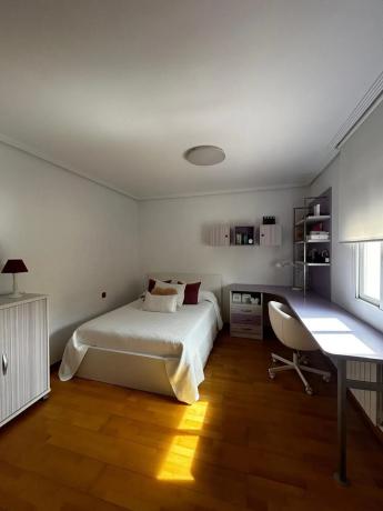 Casa independiente en calle de Londres, 3