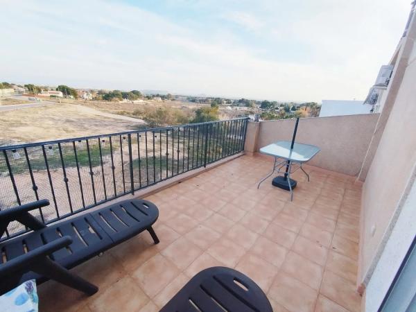 Chalet adosado en calle la Carrasqueta