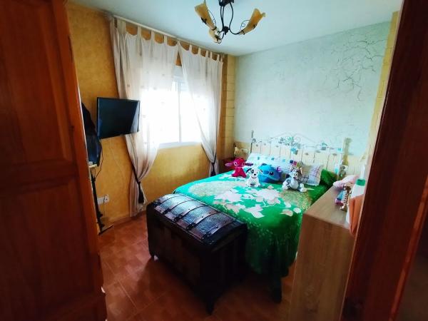 Chalet adosado en calle la Carrasqueta