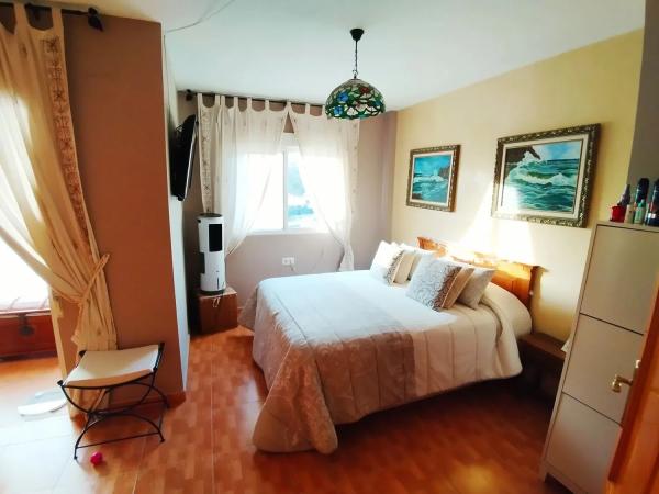 Chalet adosado en calle la Carrasqueta