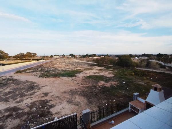 Chalet adosado en calle la Carrasqueta
