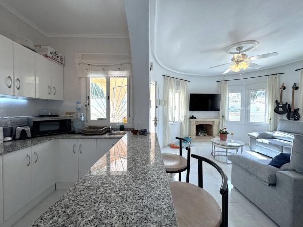 Casa independiente en calle Lugar Sector