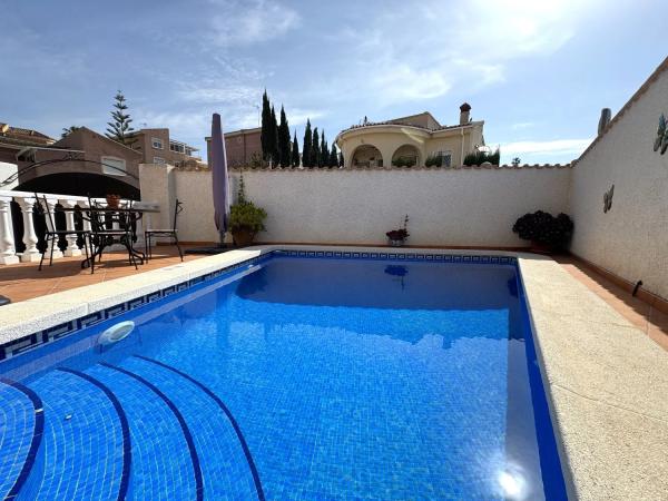 Casa independiente en calle Lugar Sector