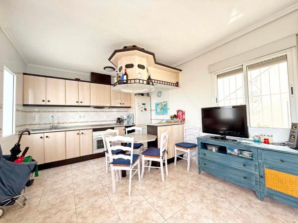 Chalet pareado en calle Santiago de la Ribera, 6