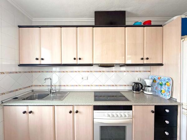 Chalet pareado en calle Santiago de la Ribera, 6