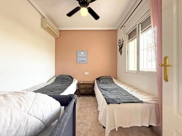 Chalet pareado en calle Santiago de la Ribera, 6