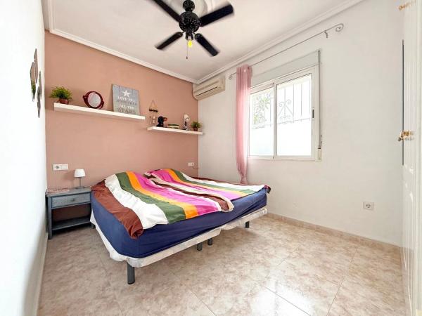 Chalet pareado en calle Santiago de la Ribera, 6