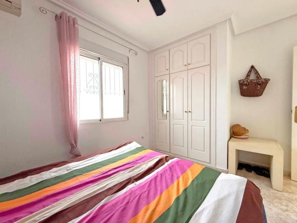 Chalet pareado en calle Santiago de la Ribera, 6