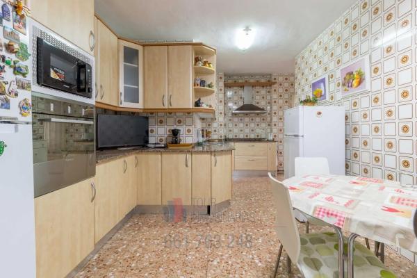 Piso en avenida Benito Perez Galdos, 26