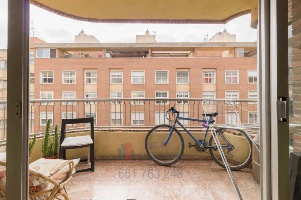 Piso en avenida Benito Perez Galdos, 26