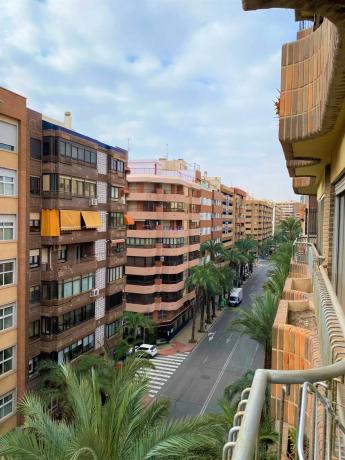 Piso en avenida Benito Perez Galdos, 26