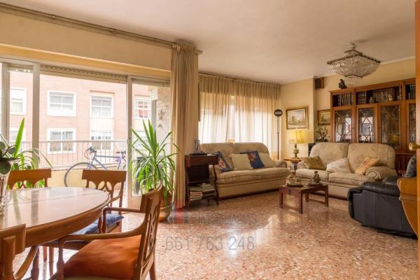 Piso en avenida Benito Perez Galdos, 26