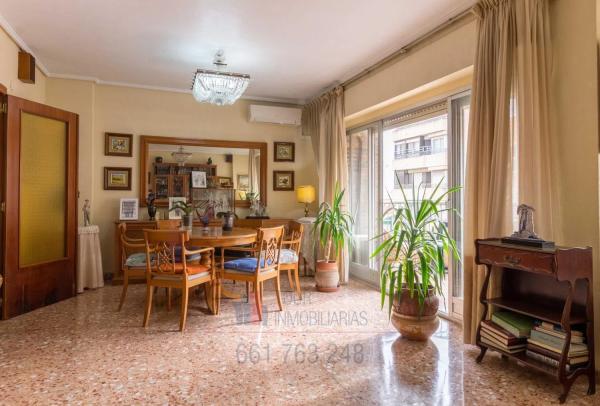 Piso en avenida Benito Perez Galdos, 26