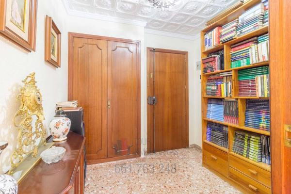 Piso en avenida Benito Perez Galdos, 26