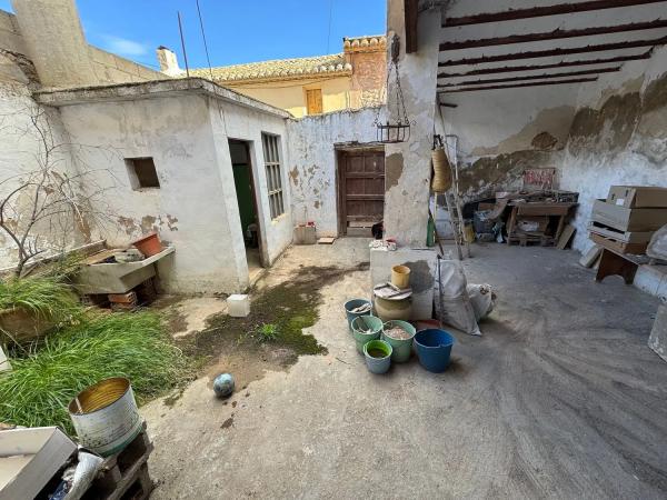 Chalet pareado en calle Oscar Esplà