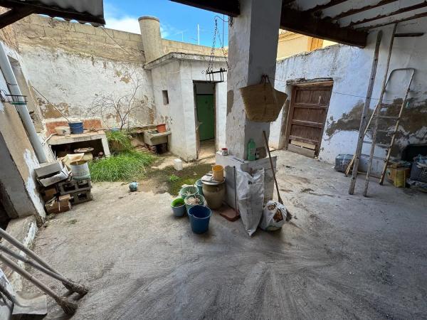 Chalet pareado en calle Oscar Esplà