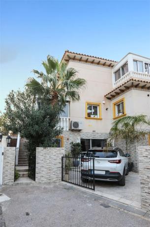 Casa independiente en calle Hita