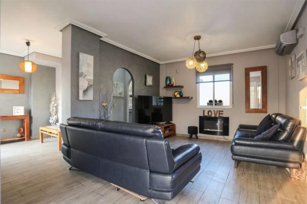 Casa independiente en calle Hita