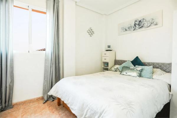 Casa independiente en calle Hita