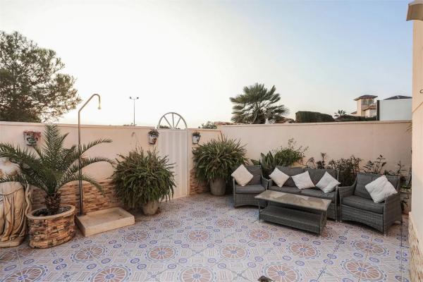 Casa independiente en calle Hita