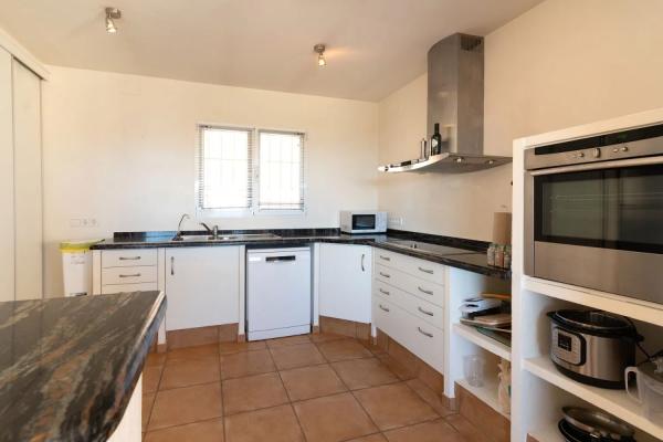 Casa independiente en calle Beniarrés