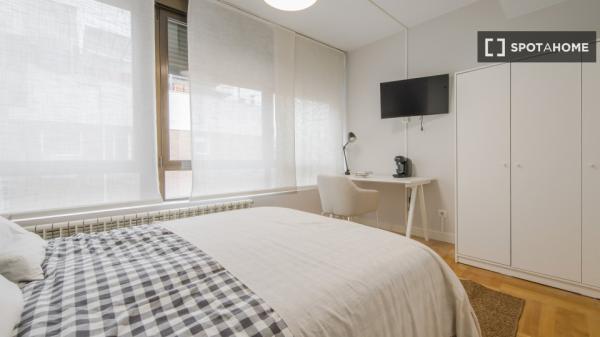Alquilo habitacion en Madrid