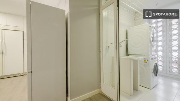 Alquilo habitacion en Madrid