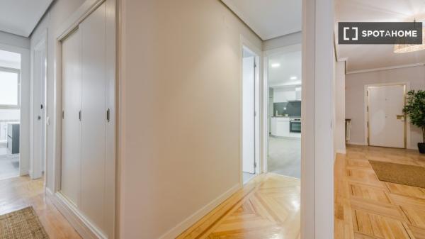 Alquilo habitacion en Madrid