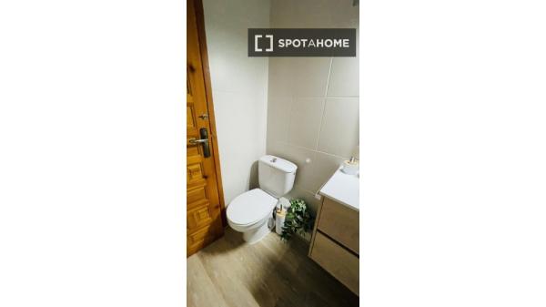 Apartamento completo de 3 habitaciones en Platja de L'Arenal