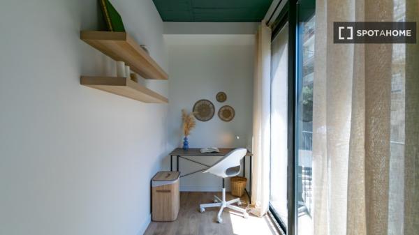 Se alquila habitación en piso compartido en Barcelona
