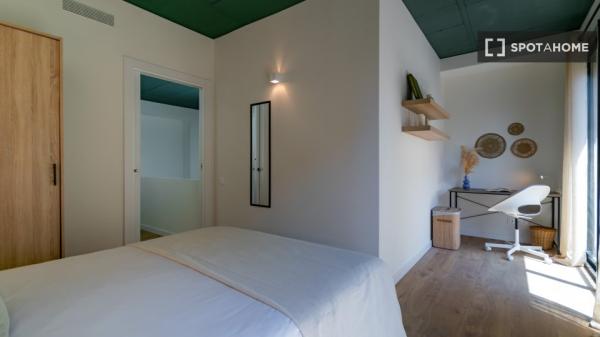 Se alquila habitación en piso compartido en Barcelona