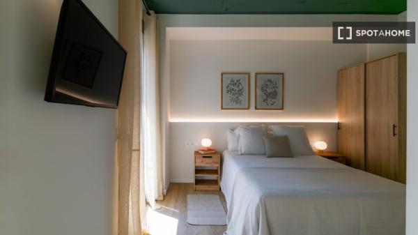 Se alquila habitación en piso compartido en Barcelona