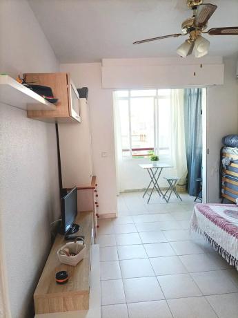 Estudio en avenida de Holanda, 1