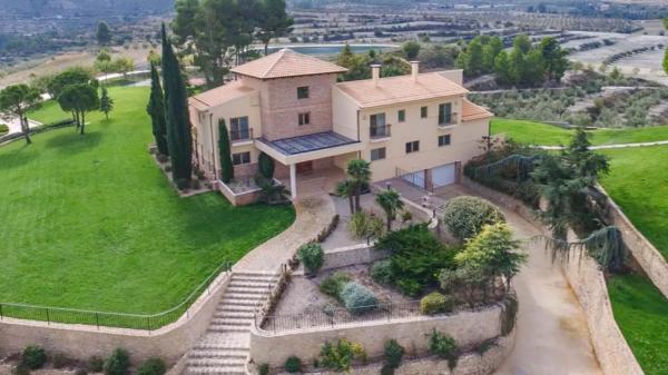 Casa independiente en Cv-785