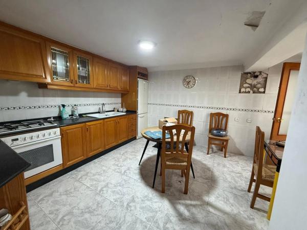 Chalet pareado en casco antiguo