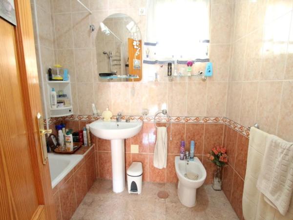 Chalet pareado en calle Toledo