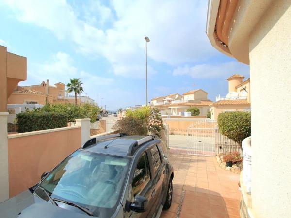 Chalet pareado en calle Toledo