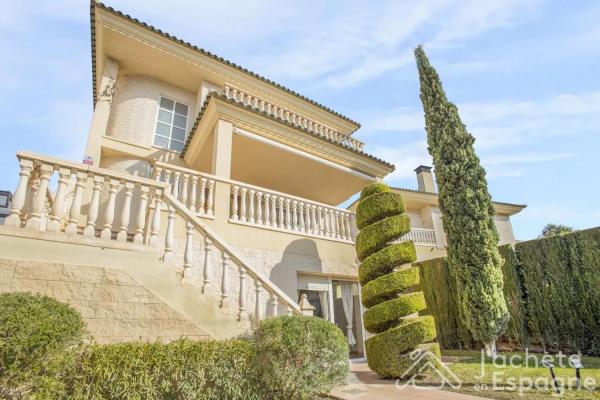 Casa independiente en calle las Chafarinas