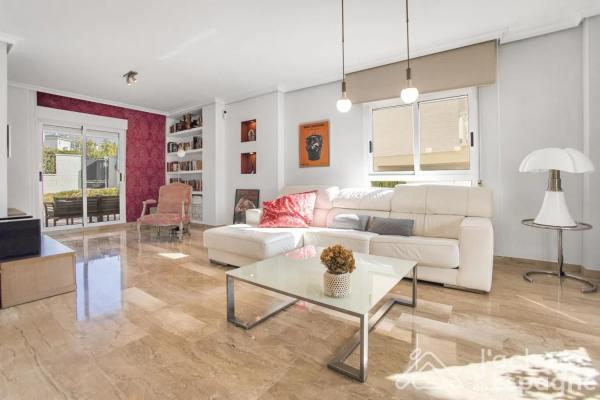 Casa independiente en calle las Chafarinas