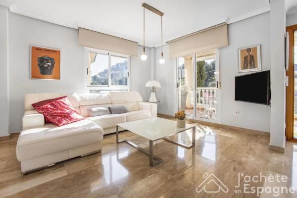 Casa independiente en calle las Chafarinas