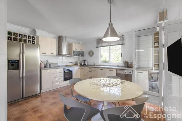 Casa independiente en calle las Chafarinas