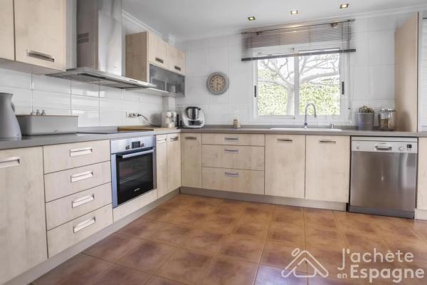 Casa independiente en calle las Chafarinas