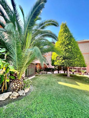 Chalet adosado en calle Trident